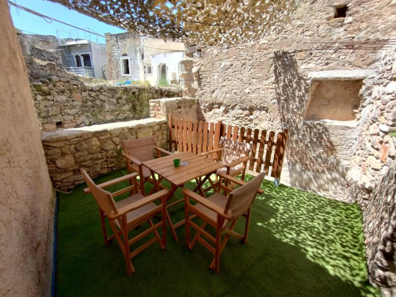 Traditional Guest House Chrisyis Pirjí Kültér fotó