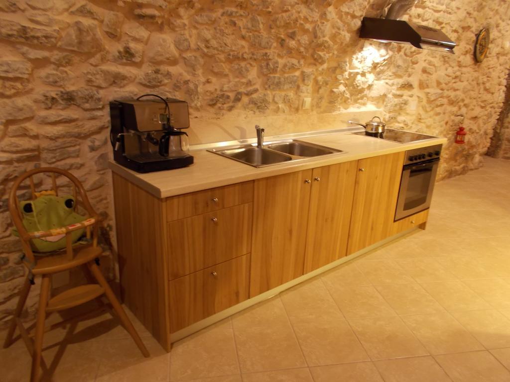 Traditional Guest House Chrisyis Pirjí Kültér fotó