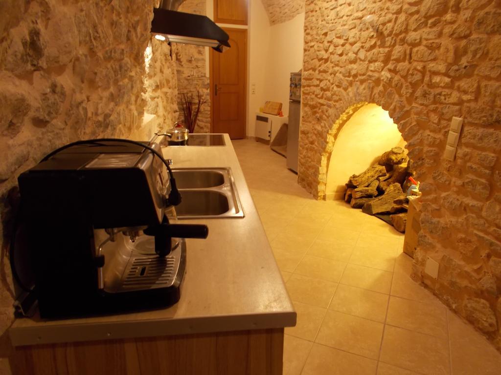 Traditional Guest House Chrisyis Pirjí Kültér fotó