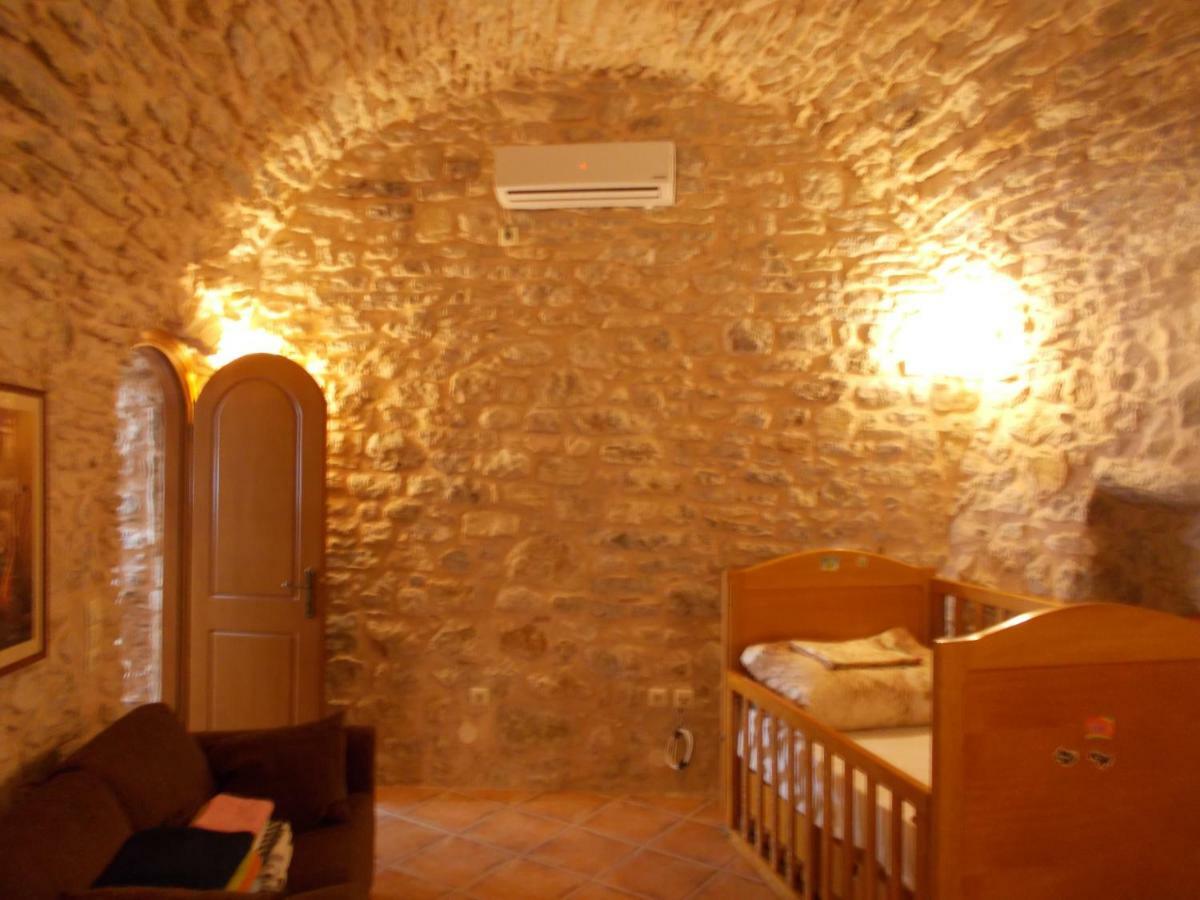 Traditional Guest House Chrisyis Pirjí Kültér fotó